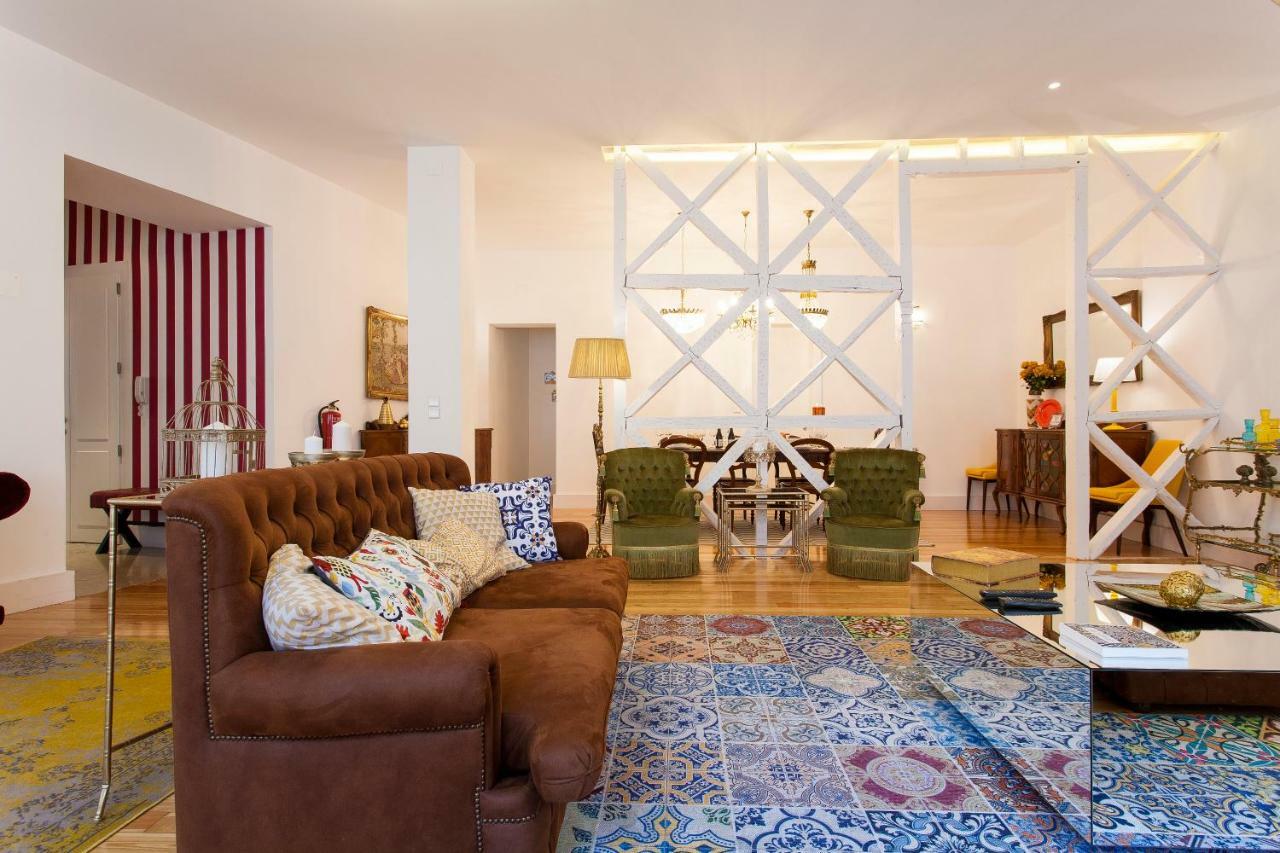 Chiado 4-Bedroom Flat リスボン エクステリア 写真